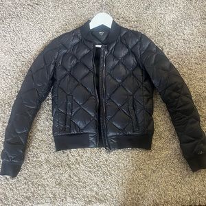 THE CUTEST ALO BLACK BOMBER JACKET 🖤🤩💋